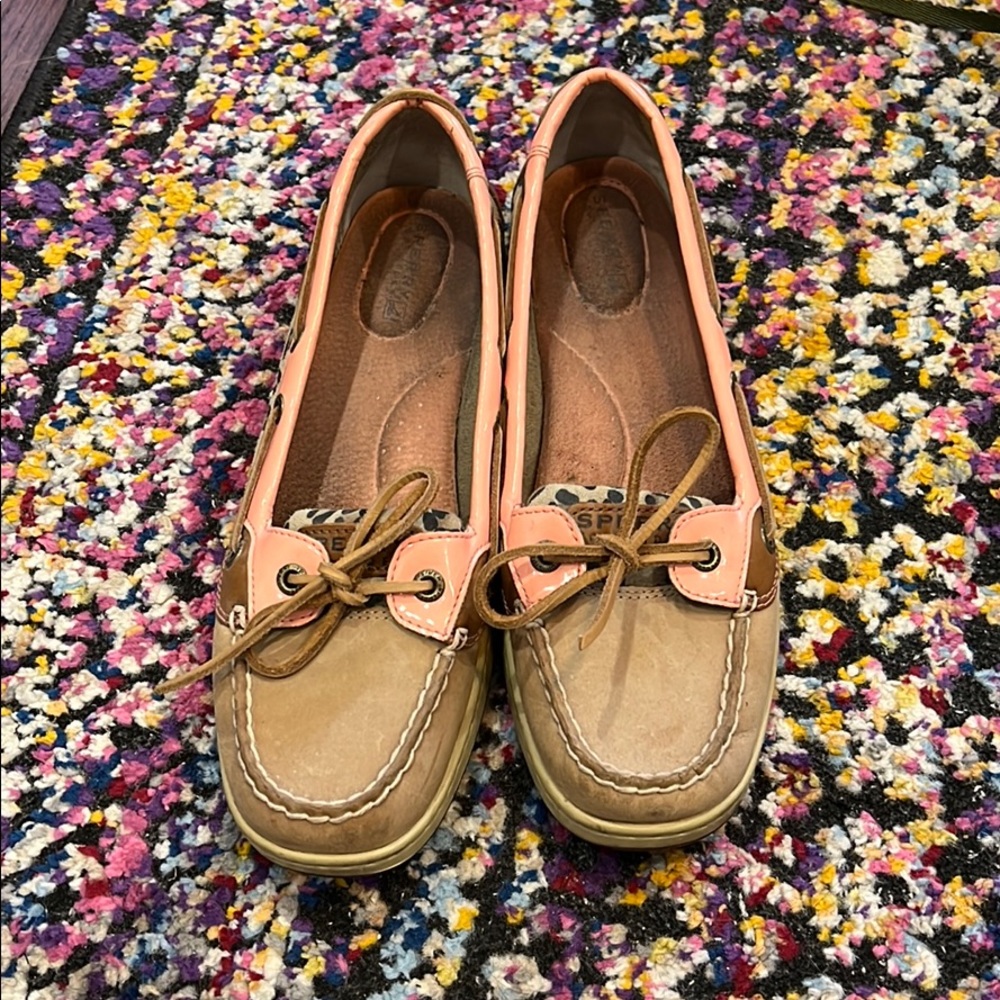 Sperry boat shoe with pink and leopard print